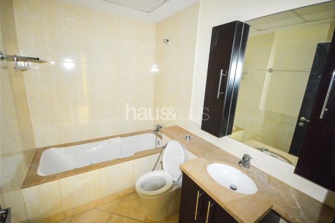 Apartment in The Links, The Views, Dubai 2 bedrooms, 137 sq.m. № 44549 - photo 8