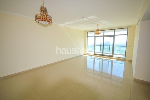 Apartment in The Links, The Views, Dubai 2 bedrooms, 137 sq.m. № 44549 - photo 3
