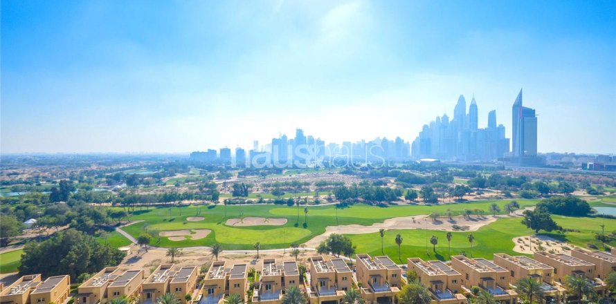 Apartment in The Links, The Views, Dubai 2 bedrooms, 137 sq.m. № 44549