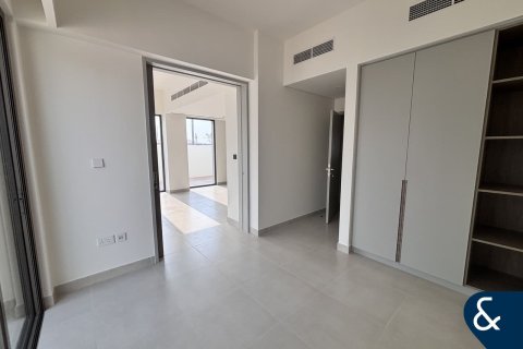 Снять в аренду виллу в The Valley, Дубай: 4 спальни, 265м², № 76087 - фото 7