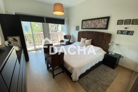 Villa à Jumeirah Village Triangle, Dubai, 3 chambres, 626 m², № 105093 - photo 4