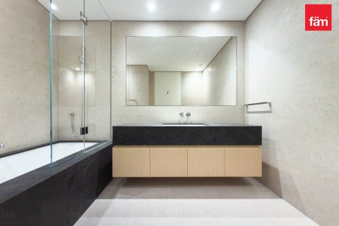 Apartment in Dubai 4 bedrooms, 275.8 sq.m. № 139117 - photo 19