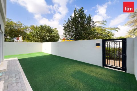 Adosado en Dubai, 4 dormitorios, 234.1 m², № 90352 - foto 4