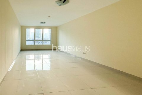 Apartment in Business Bay, Dubai 2 bedrooms, 141 sq.m. № 45209 - photo 1