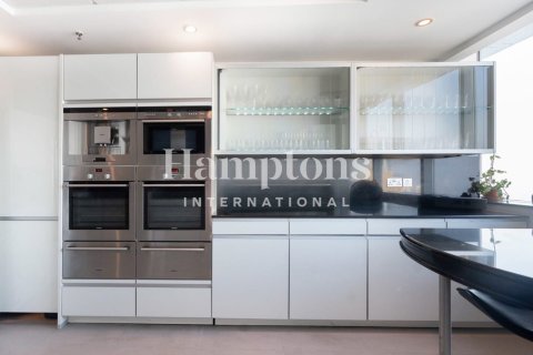 Снять в аренду пентхаус в Джумейра Бич Резиденс, Дубай: 3 спальни, 379.13714300м², № 63793 - фото 1