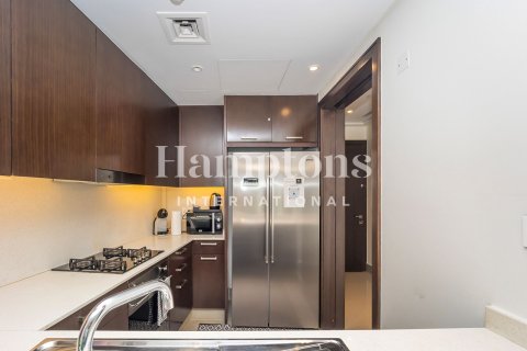 Снять в аренду квартиру в Даунтаун Дубай (Даунтаун Бурдж Дубай), Дубай: 2 спальни, 153.13015684м², № 63807 - фото 1