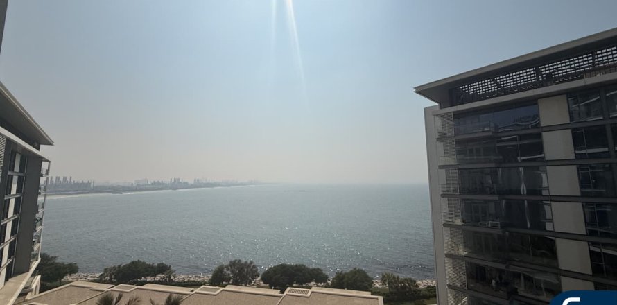 Apartment in Bluewaters Residences, Bluewaters, Dubai 2 bedrooms, 135 sq.m. № 76514