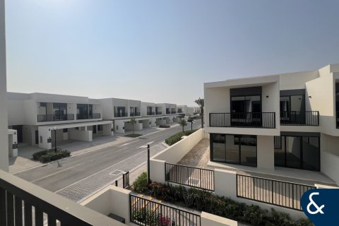 Townhouse in Town Square, Dubai 4 bedrooms, 255 sq.m. № 76499 - photo 10