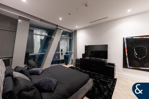 Penthouse in Cayan Tower, Dubai Marina, Dubai 4 bedrooms, 312 sq.m. № 76513 - photo 15