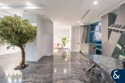 Penthouse in Cayan Tower, Dubai Marina, Dubai 4 bedrooms, 312 sq.m. № 76513 - photo 7