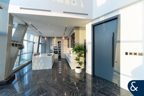Penthouse in Cayan Tower, Dubai Marina, Dubai 4 bedrooms, 312 sq.m. № 76513 - photo 5