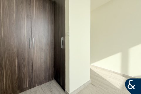 Townhouse in Al Furjan, Dubai 4 bedrooms, 170 sq.m. № 76510 - photo 16