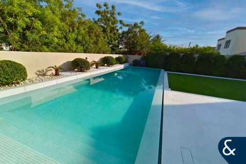 Купить виллу в Regional, Jumeirah Park, Дубай: 3 спальни, 285м², № 75951 - фото 3