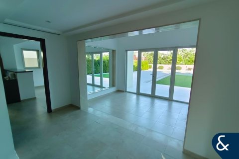 Купить виллу в Regional, Jumeirah Park, Дубай: 3 спальни, 285м², № 75951 - фото 4