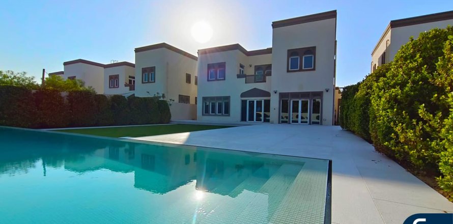 Villa in Regional, Jumeirah Park, Dubai 3 bedrooms, 285 sq.m. № 75951