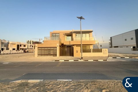 Villa in Al Furjan, Dubai 5 bedrooms, 600 sq.m. № 98521