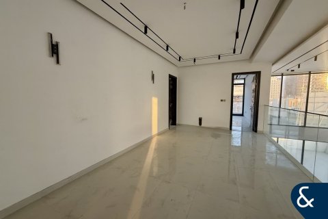 Villa in Al Furjan, Dubai 5 bedrooms, 600 sq.m. № 98521 - photo 14