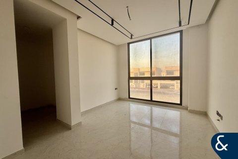 Villa in Al Furjan, Dubai 5 bedrooms, 600 sq.m. № 98521 - photo 17