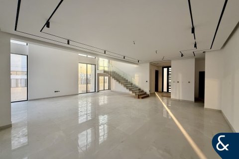 Villa in Al Furjan, Dubai 5 bedrooms, 600 sq.m. № 98521 - photo 3