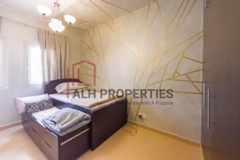 Villa in The Springs, Dubai 3 bedrooms, 213 sq.m. № 92780 - photo 10