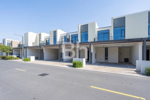 Снять в аренду таунхаус в Arabian Ranches 3, Дубай: 3 спальни, 180м², № 22958 - фото 2