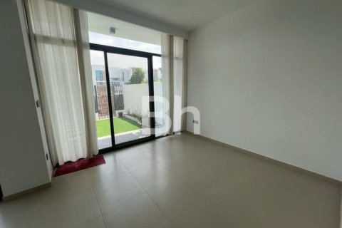 Снять в аренду таунхаус в Arabian Ranches 3, Дубай: 3 спальни, 180м², № 22958 - фото 6