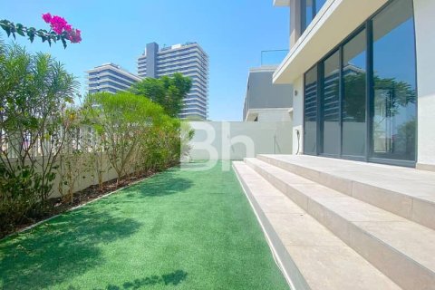 Villa à Dubai Hills Estate, Dubai, 3 chambres, 272 m², № 22960 - photo 2