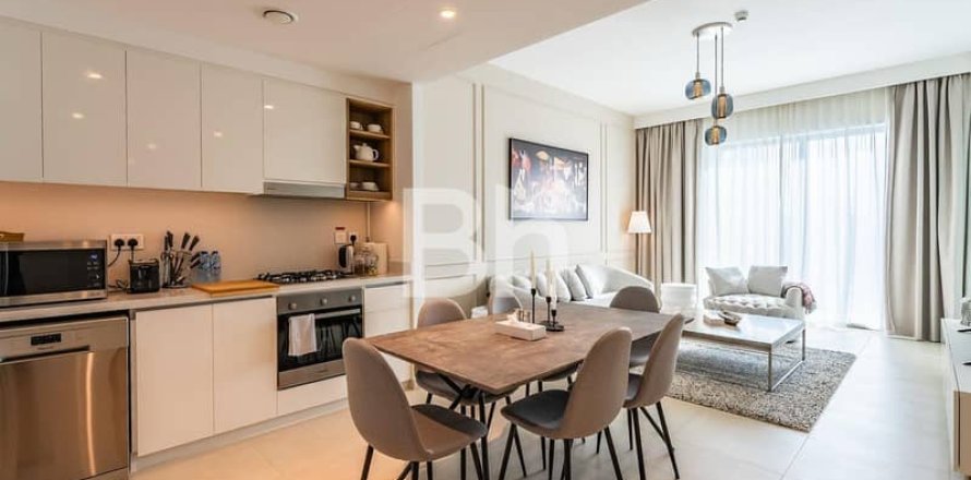 Квартира в Дубае, 2 спальни, 107м², № 21077
