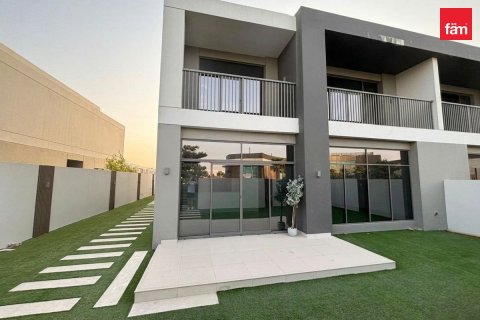 Villa en Dubai, 5 dormitorios, 372.5 m², № 141319 - foto 3