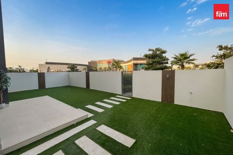 Villa en Dubai, 5 dormitorios, 372.5 m², № 141319 - foto 5