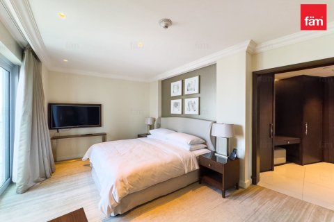 Apartment in Downtown Dubai (Downtown Burj Dubai), Dubai 2 bedrooms, 134.9 sq.m. № 93742 - photo 14