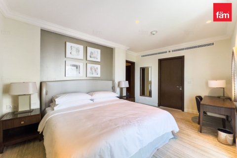 Apartment in Downtown Dubai (Downtown Burj Dubai), Dubai 2 bedrooms, 134.9 sq.m. № 93742 - photo 15