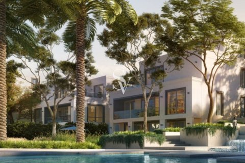 Купить виллу в Дубае: 4 спальни, 1051м², № 132905 - фото 3