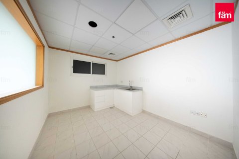 Oficina en Sheikh Zayed Road, Dubai, 223.9 m², № 58422 - foto 2