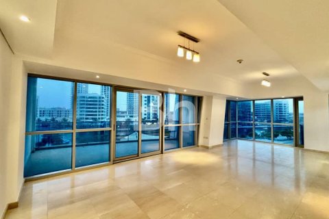 Снять в аренду квартиру в Дубай Марине, Дубай: 2 спальни, 207м², № 23292 - фото 25