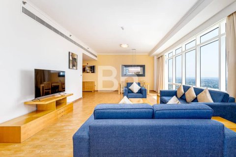 Hotel Apartment in Jumeirah Lake Towers, Dubai 2 bedrooms, 167 sq.m. № 23294 - photo 18