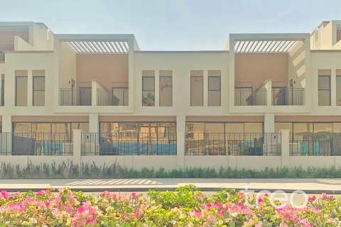 Townhouse in Damac Lagoons, Dubai 5 bedrooms, 297.29 sq.m. № 136288 - photo 3