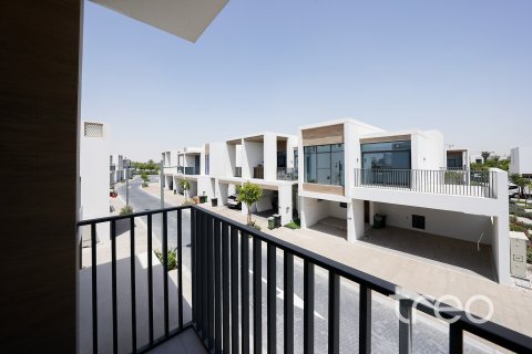 Townhouse in Arabian Ranches 3, Dubai 4 bedrooms, 296.64 sq.m. № 136295 - photo 11