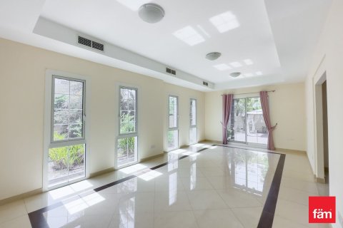 Villa à Dubai, 3 chambres, 569.8 m², № 18675 - photo 3