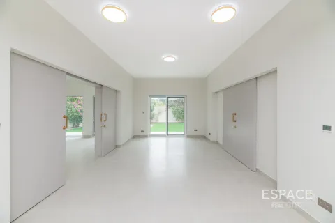 Villa à Meadows, Dubai, 5 chambres, 369 m², № 62049 - photo 2