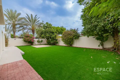 Villa à Meadows, Dubai, 5 chambres, 369 m², № 62049 - photo 20