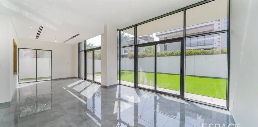 Villa à Al Furjan, Dubai, 4 chambres, 331 m², № 62048