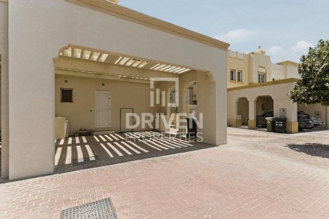Villa in Springs 12, The Springs, Dubai 3 bedrooms, 332.78 sq.m. № 130022 - photo 12