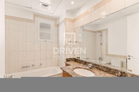 Villa in Springs 12, The Springs, Dubai 3 bedrooms, 332.78 sq.m. № 130022 - photo 8