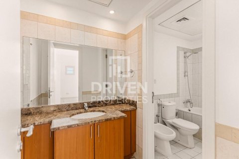 Villa in Springs 12, The Springs, Dubai 3 bedrooms, 332.78 sq.m. № 130022 - photo 9