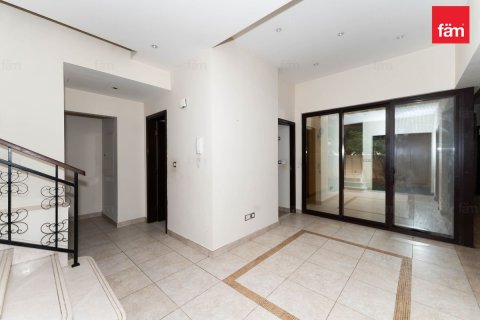 Villa à Dubai, 4 chambres, 298.1 m², № 84759 - photo 4
