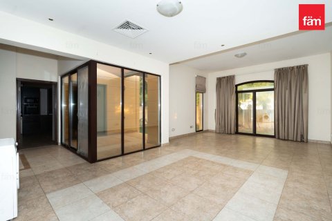 Villa à Dubai, 4 chambres, 298.1 m², № 84759 - photo 3