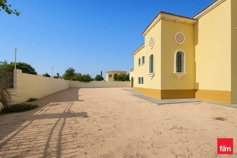 Купить виллу в Дубае: 3 спальни, 1067.5м², № 84739 - фото 6