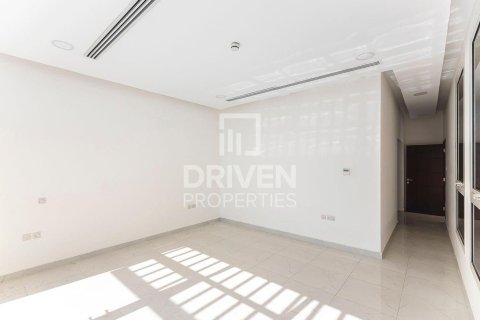 Villa in Al Furjan, Dubai 5 bedrooms, 525 sq.m. № 129162 - photo 13