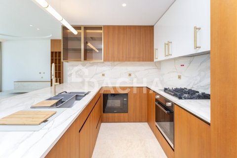 Apartment in Palm Jumeirah, Dubai 3 bedrooms, 188 sq.m. № 105118 - photo 6